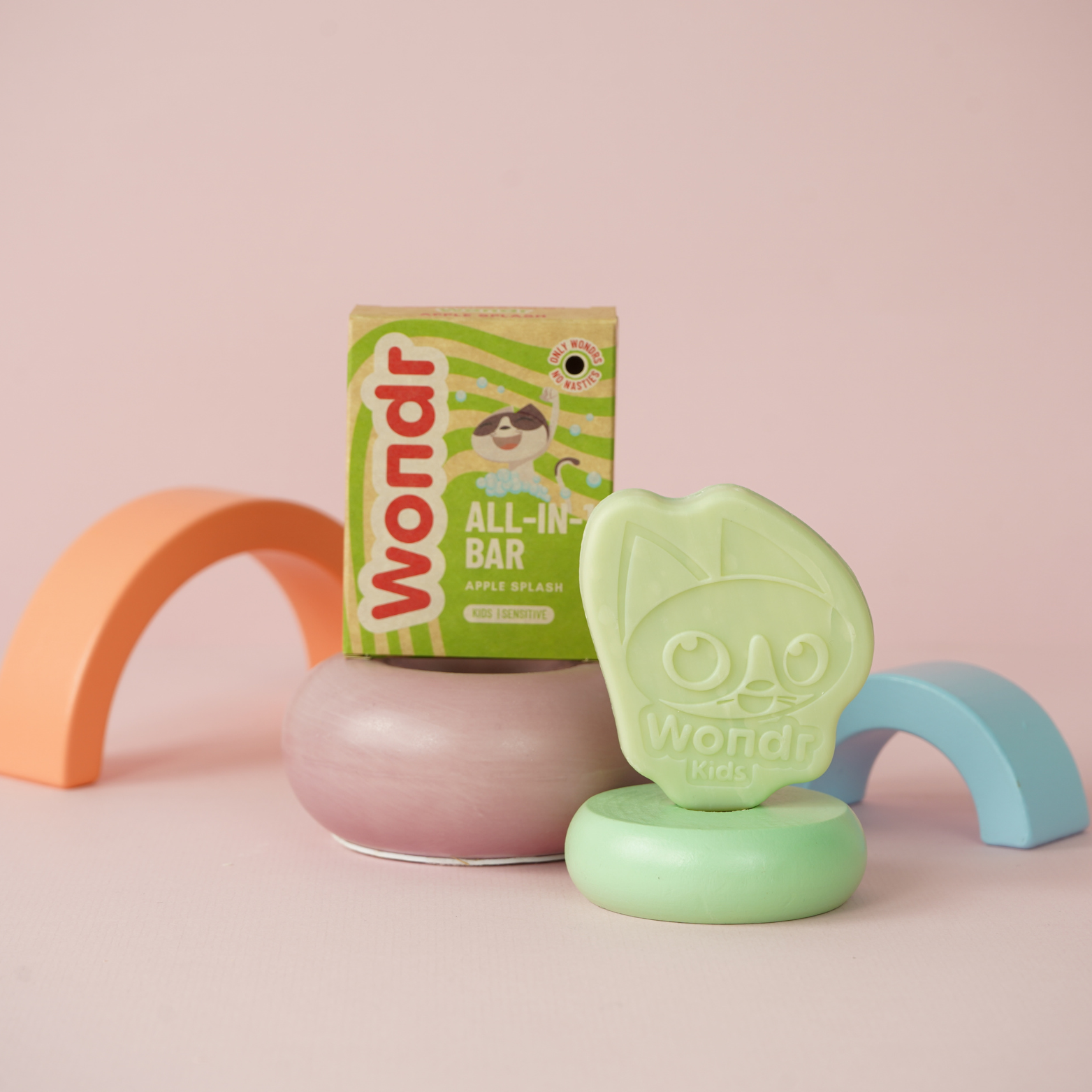 APPLE SPLASH | Kids Bar